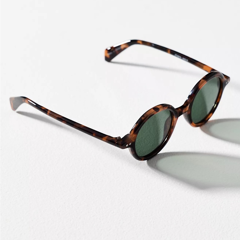 Anthropologie Eyeking Small Circle Sunglasses - NWT - Black Ombré